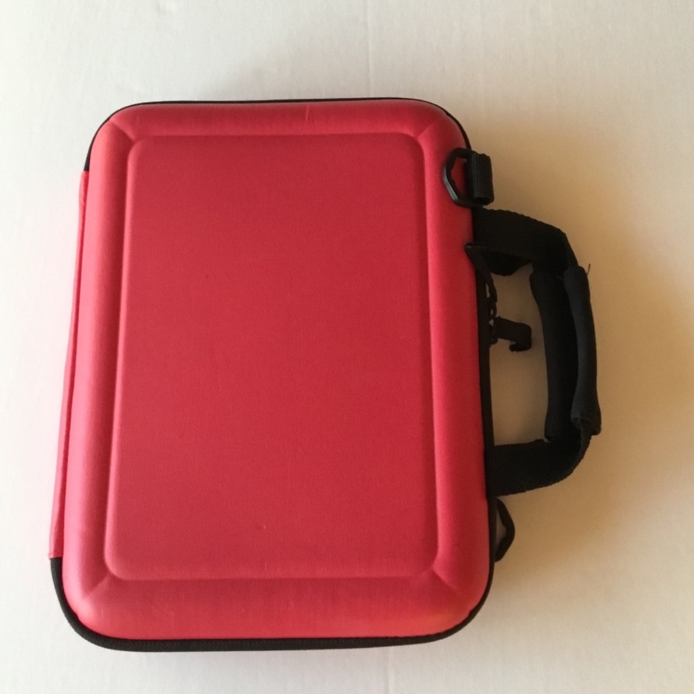 IPad carry case NWOT REDUCED